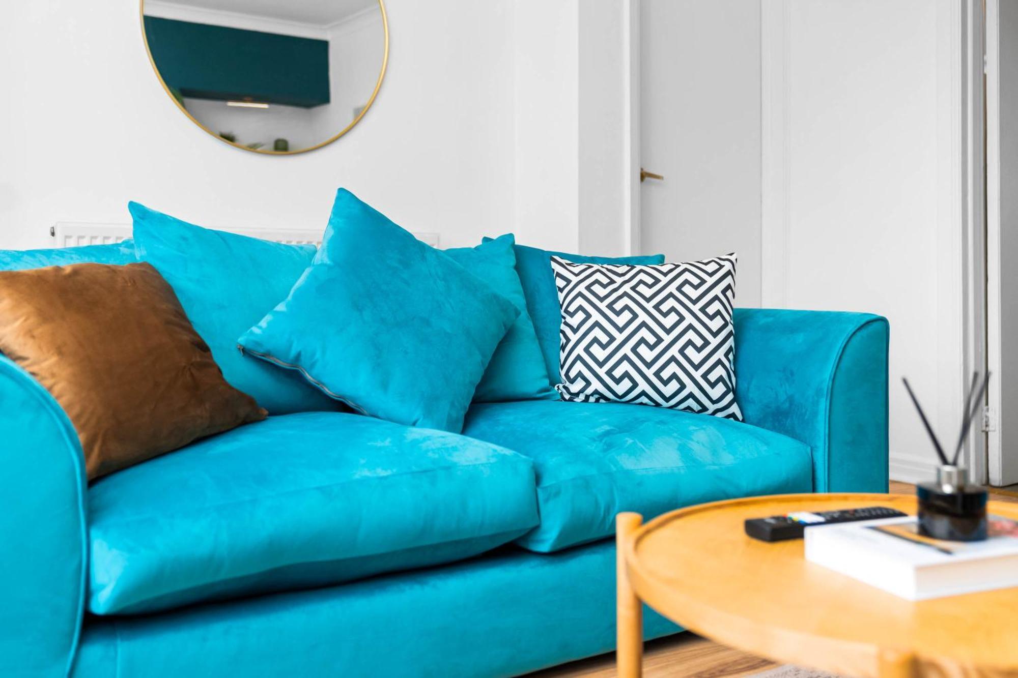 Luxury 3 Bedroom House - Garden - Parking - Interior Designed - Netflix - Wifi - 52h *